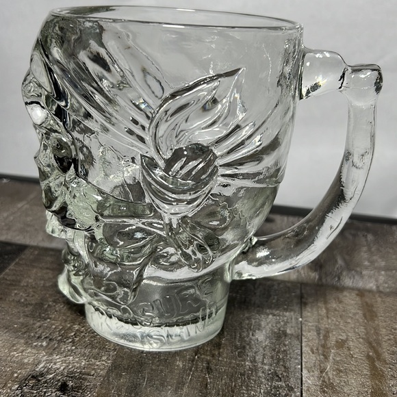 Vintage Luminarc USA Clear Glass Treasure Island Pirate Skull Mug - Picture 2 of 7
